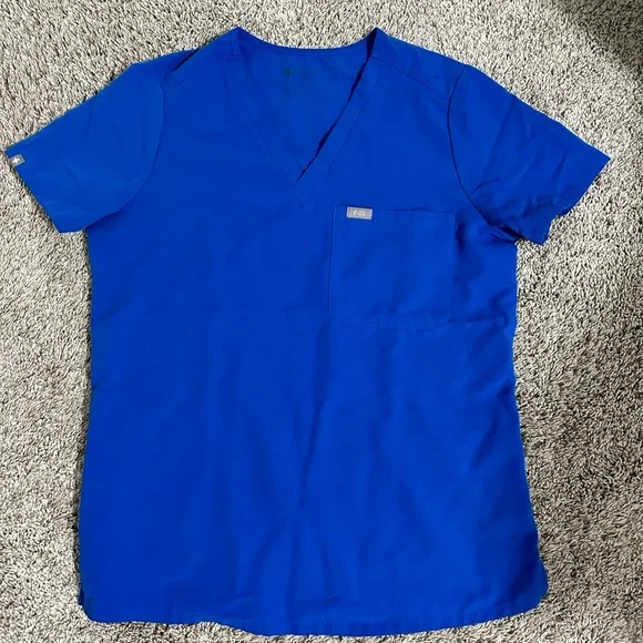 FIGS - Women’s Scrub Top *SIZE S* - Picture 2 of 3